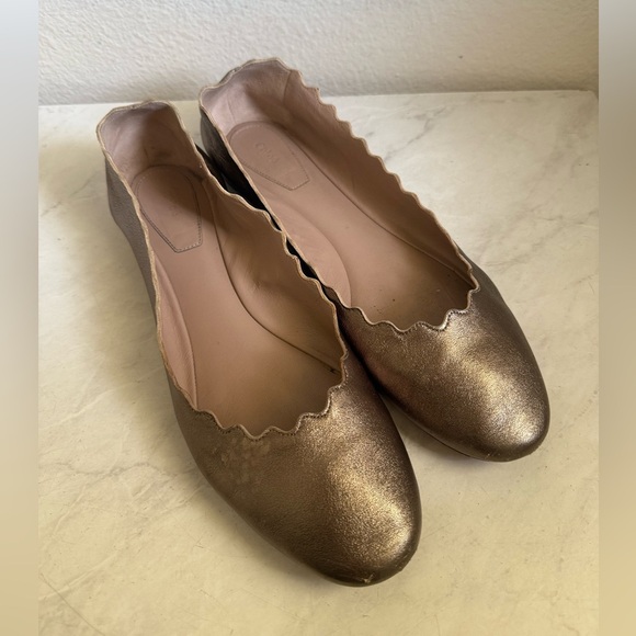 CHLOÈ Lauren Scalloped Leather Ballet Flats - Picture 2 of 12
